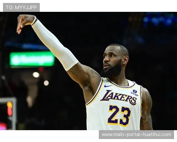 詹姆斯第23个赛季场均快攻6分，老将效率惊人
